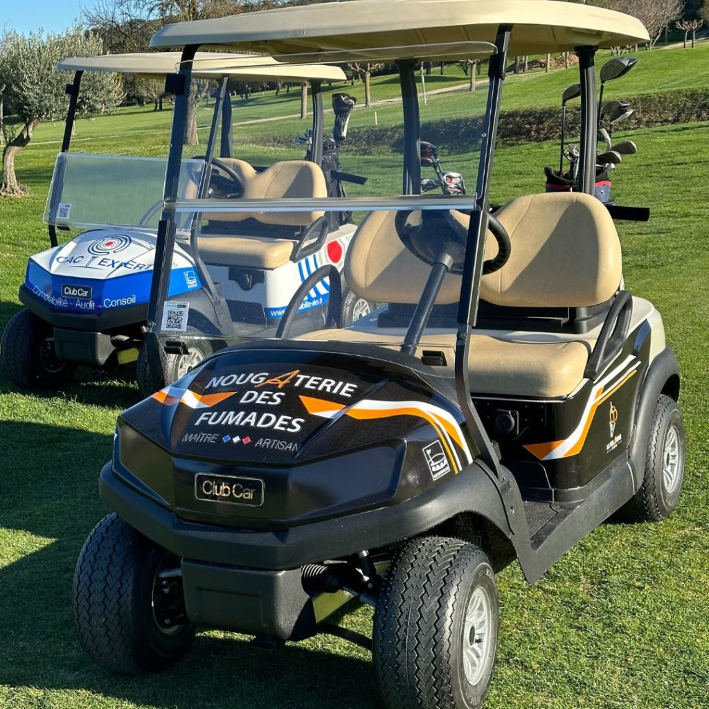 drivingolf deux voitures inclinées