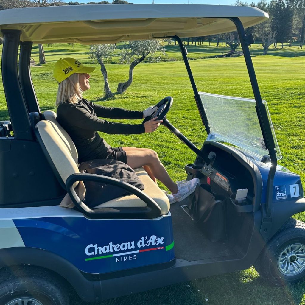 drivingolf femme conduit